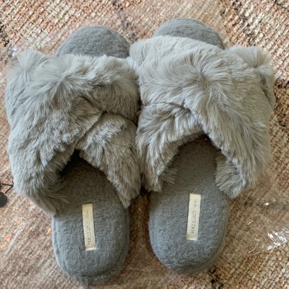 Halluci slippers